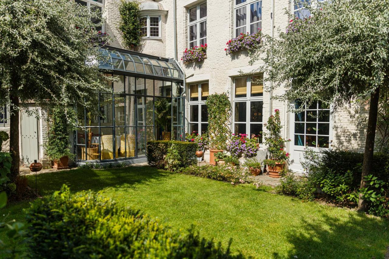Flora Hotel Antwerp Exterior photo